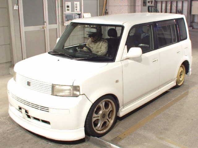 TOYOTA BB
