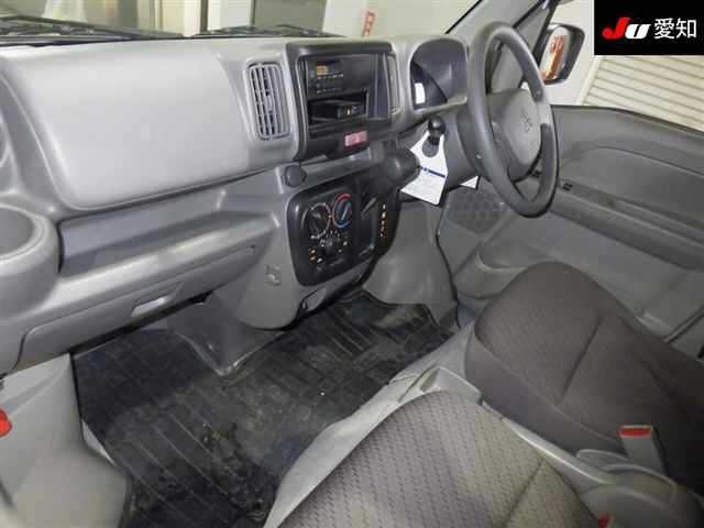 MITSUBISHI MINICAB