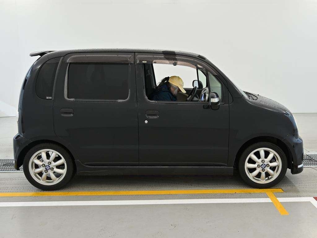 DAIHATSU MOVE LATTE