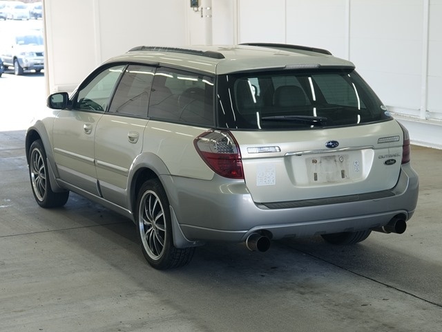 SUBARU OUTBACK
