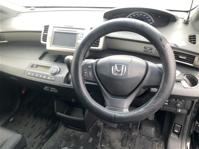 HONDA FREED SPIKE