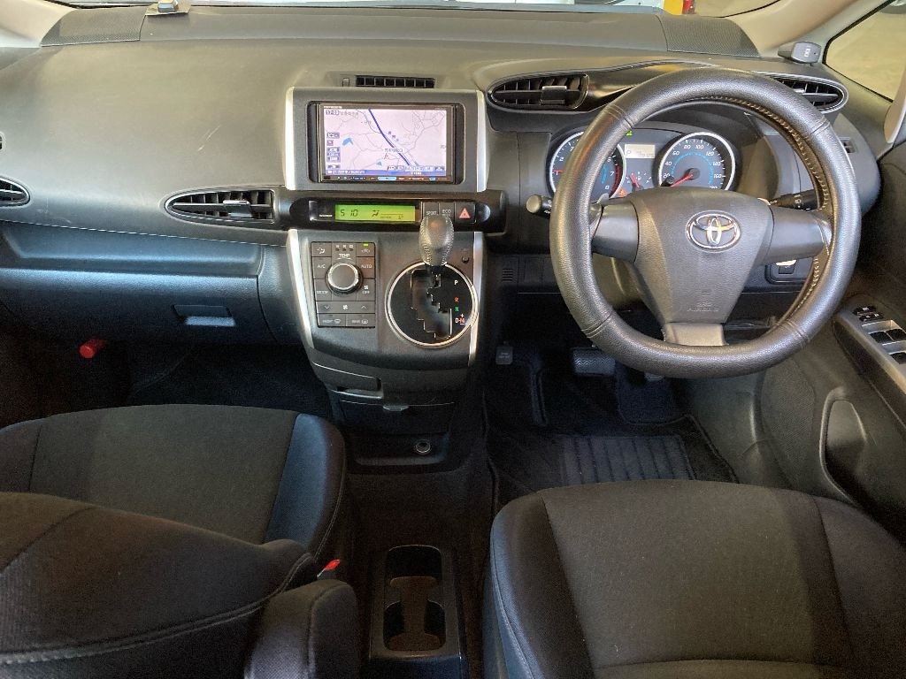 TOYOTA WISH