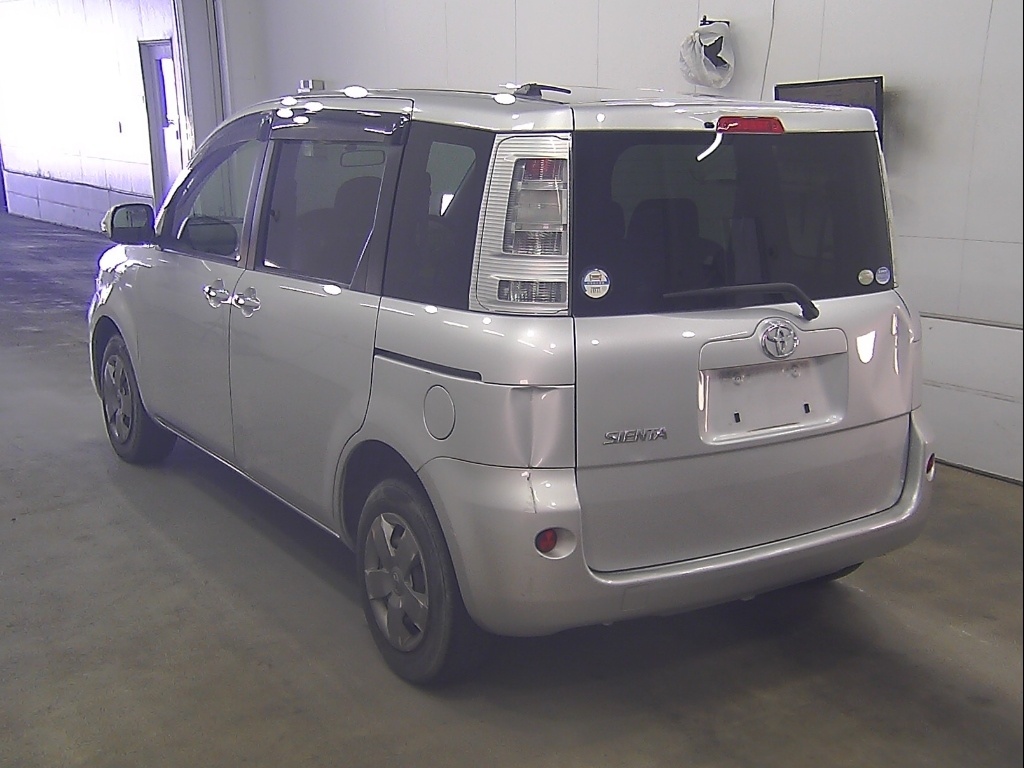 TOYOTA SIENTA