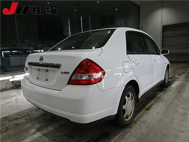 NISSAN TIIDA LATIO