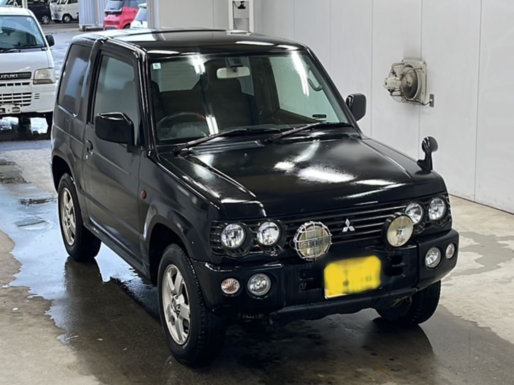 MITSUBISHI PAJERO MINI