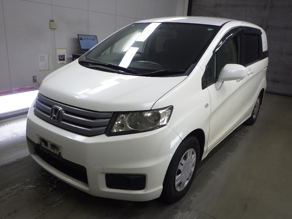 HONDA FREED SPIKE