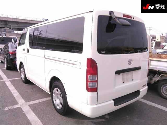 TOYOTA REGIUS ACE