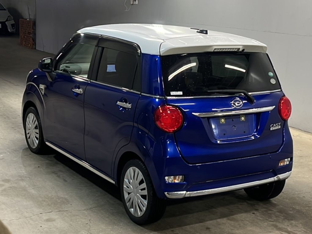 DAIHATSU CAST