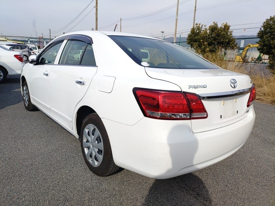 TOYOTA PREMIO