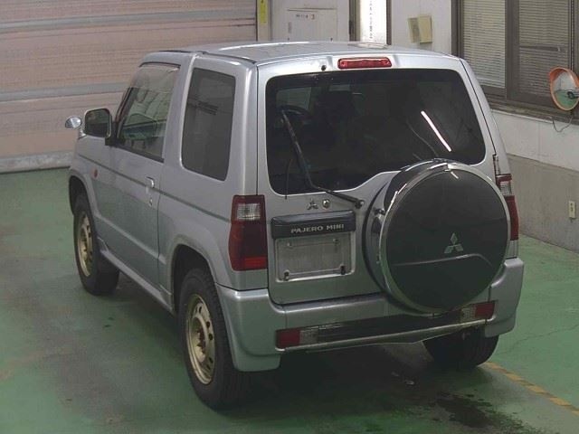 MITSUBISHI PAJERO MINI