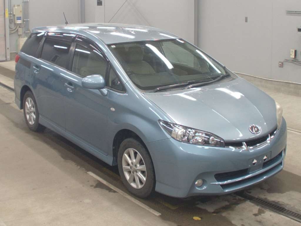 TOYOTA WISH