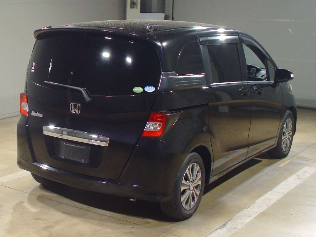 HONDA FREED SPIKE