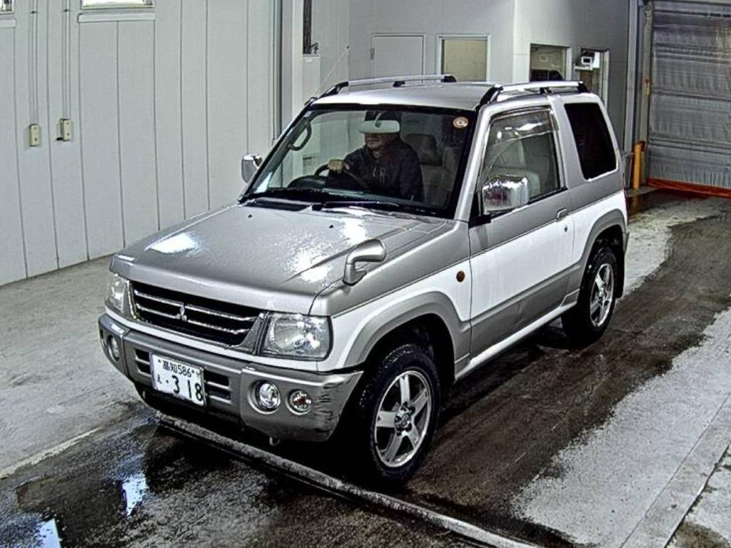 MITSUBISHI PAJERO MINI