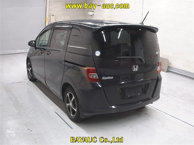 HONDA FREED SPIKE