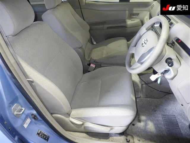 TOYOTA RAUM