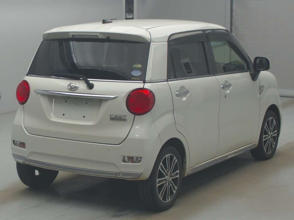 DAIHATSU CAST