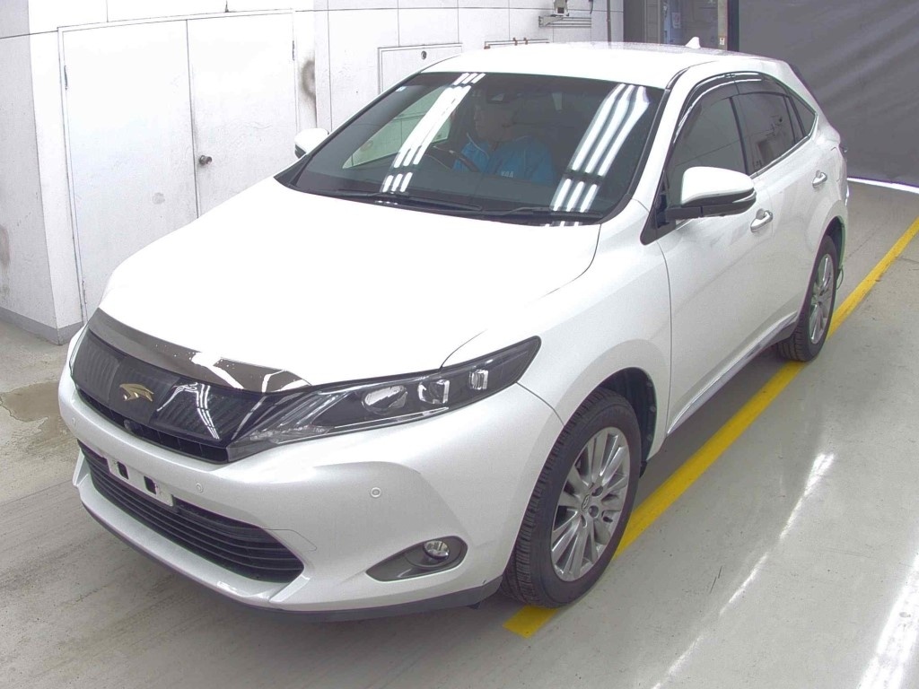 TOYOTA HARRIER