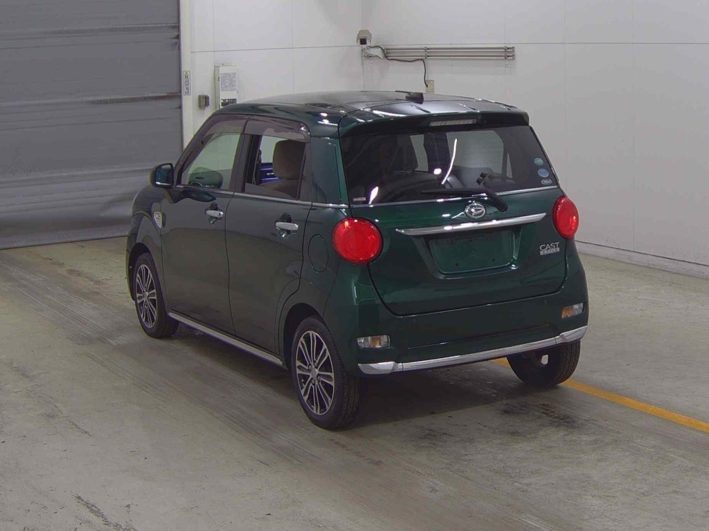 DAIHATSU CAST