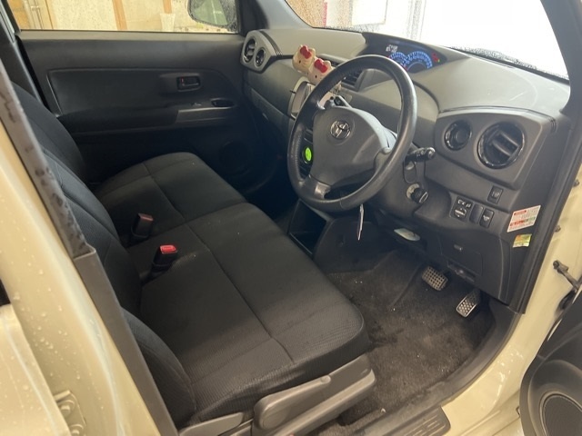 TOYOTA BB