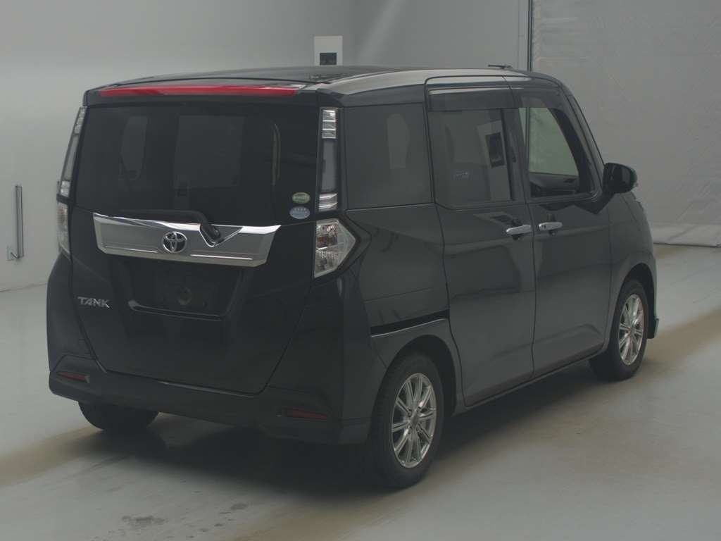 TOYOTA TANK