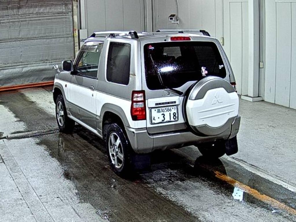 MITSUBISHI PAJERO MINI
