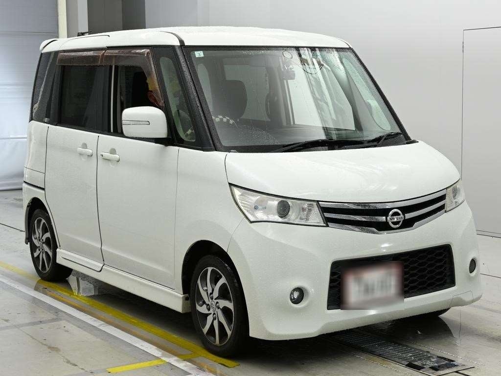 NISSAN ROOX