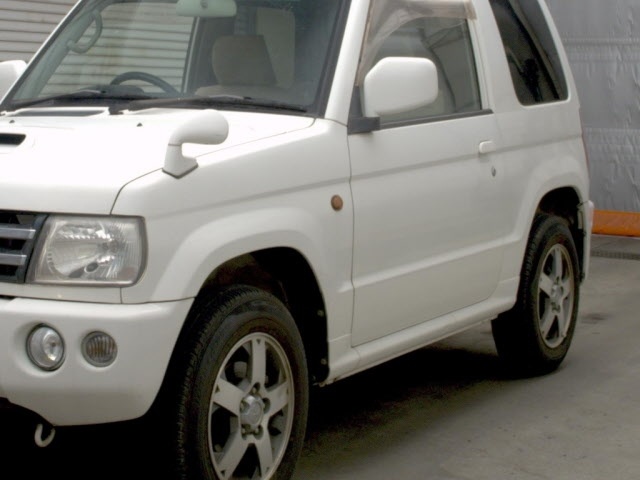 MITSUBISHI PAJERO MINI