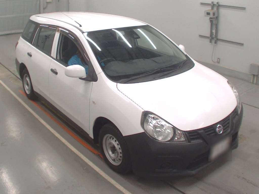 NISSAN AD