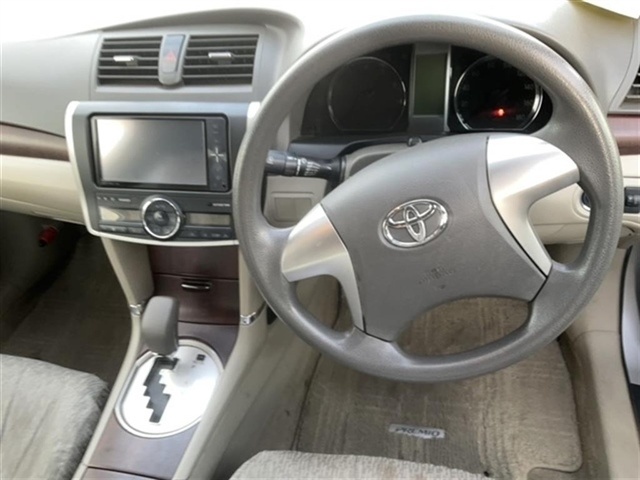 TOYOTA PREMIO