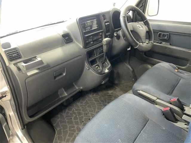 TOYOTA PIXIS VAN