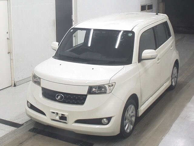 TOYOTA BB