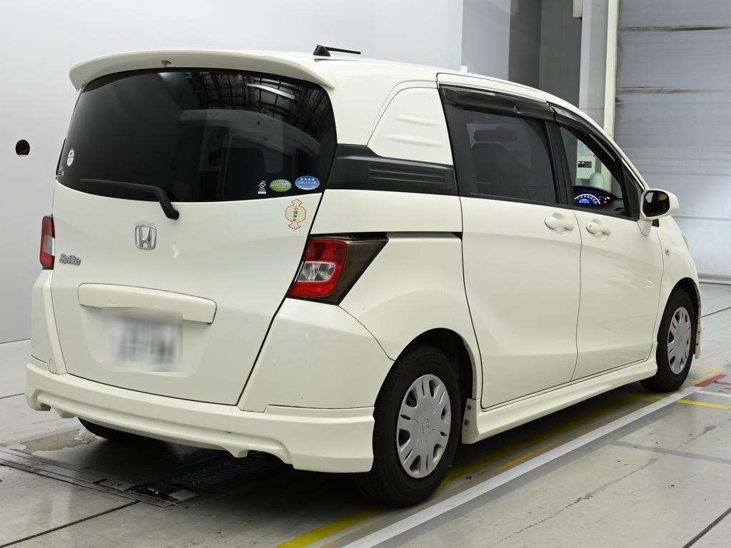 HONDA FREED SPIKE