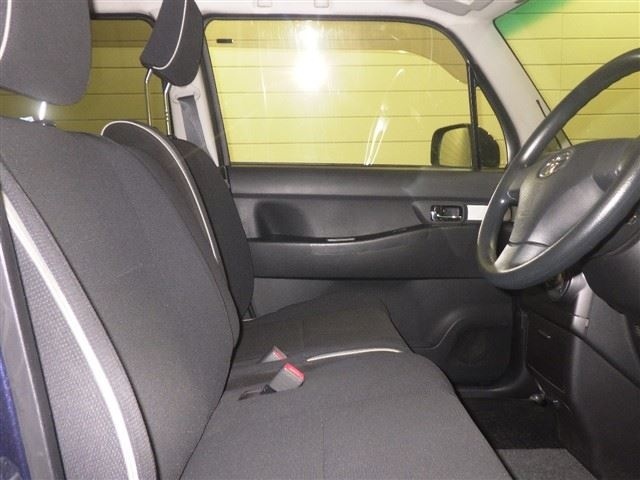 TOYOTA PIXIS SPACE