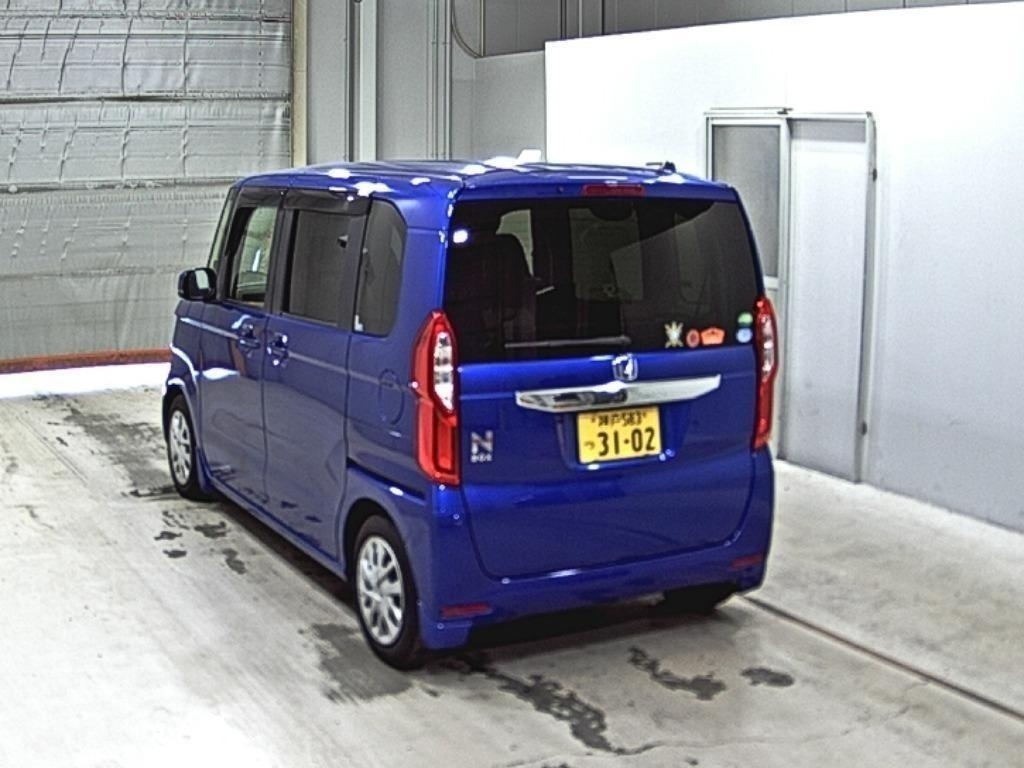 HONDA N-BOX