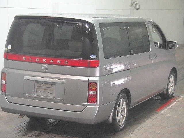 NISSAN ELGRAND