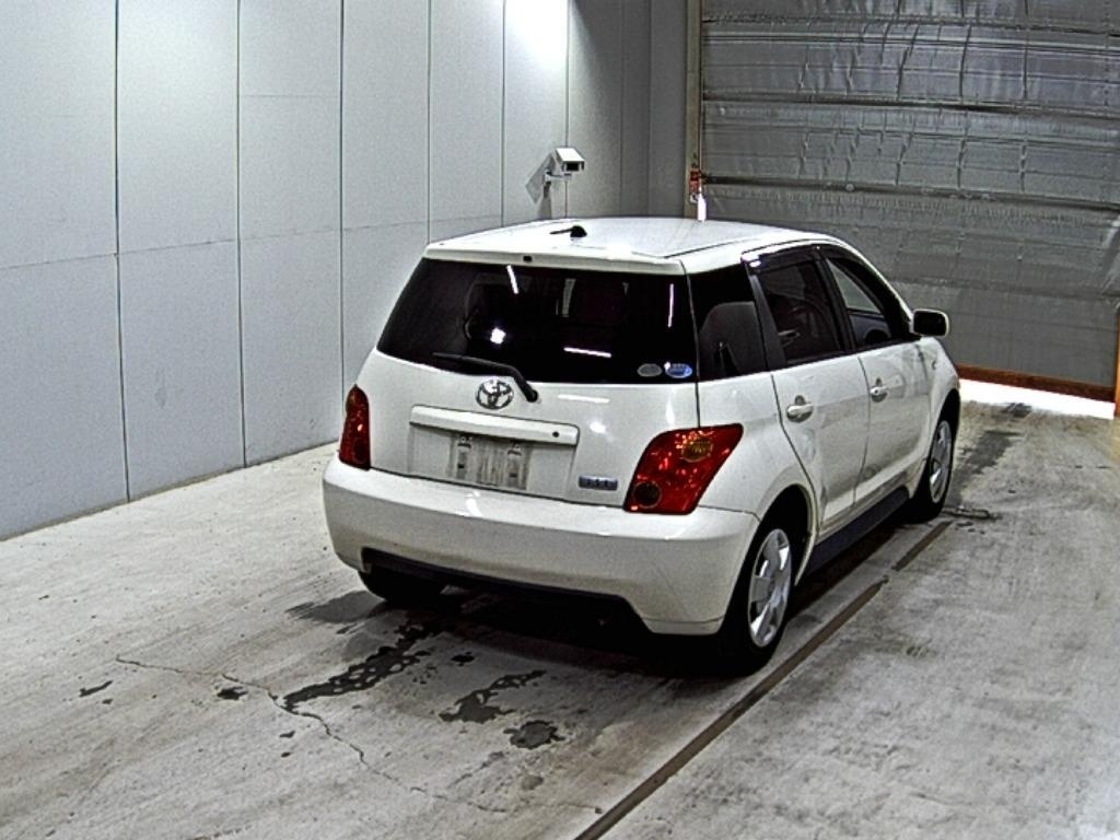 TOYOTA IST