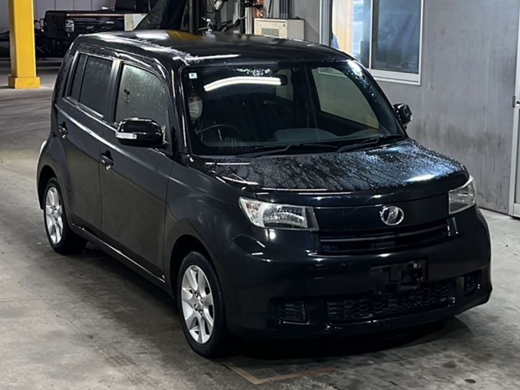 TOYOTA BB