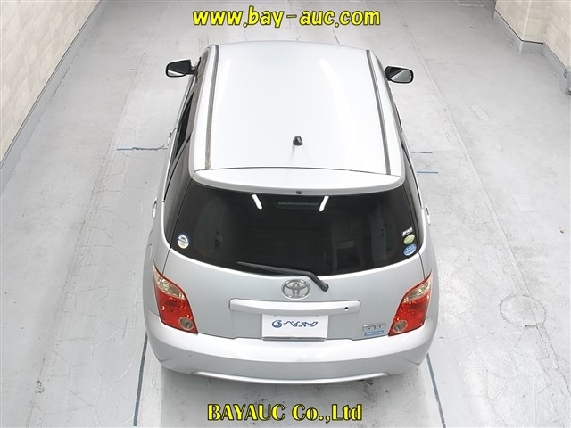 TOYOTA IST