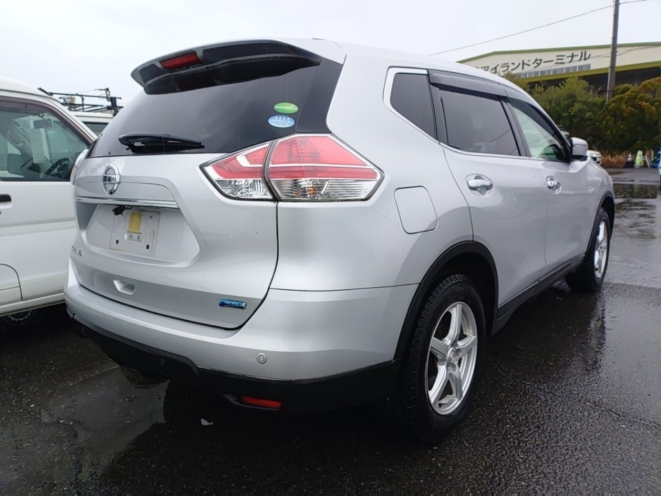 NISSAN X-TRAIL