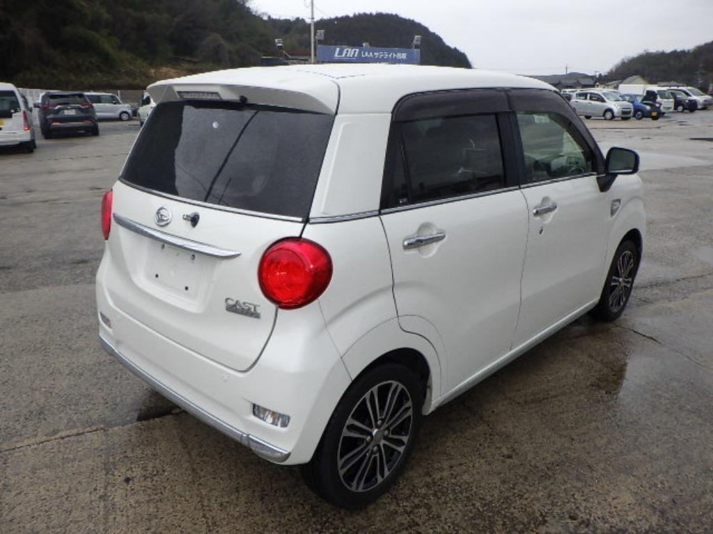 DAIHATSU CAST