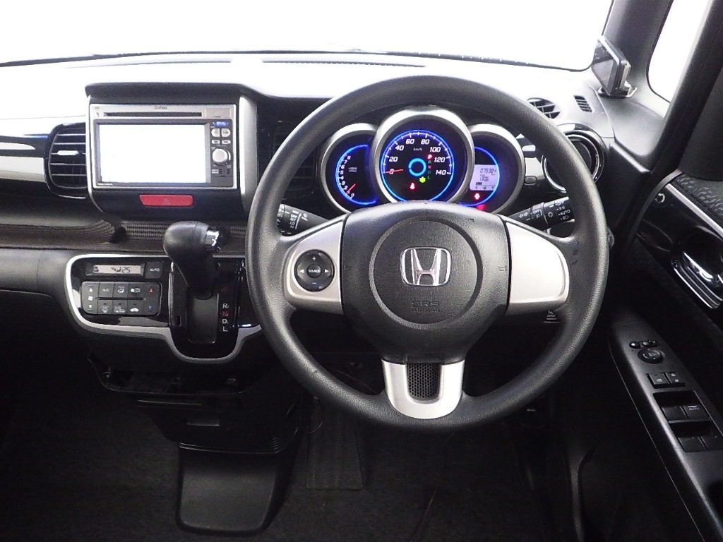 HONDA N-BOX