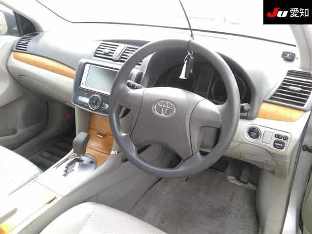 TOYOTA PREMIO