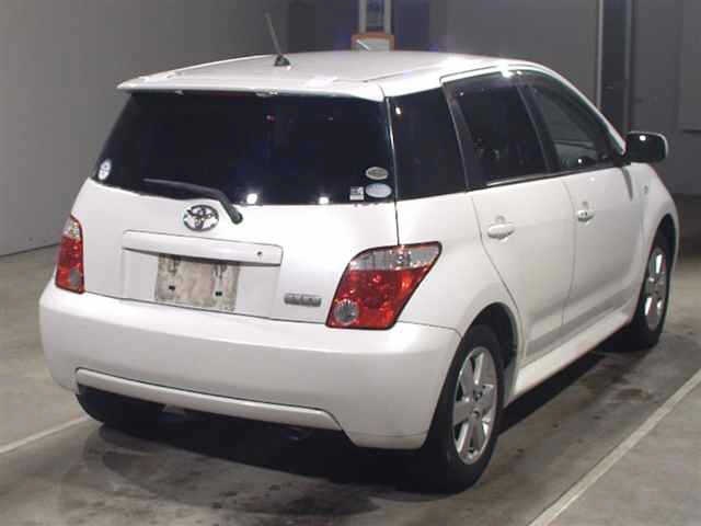 TOYOTA IST