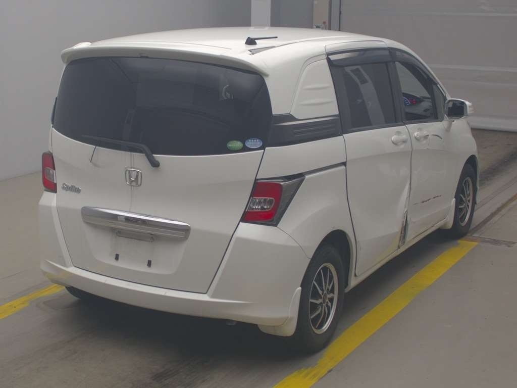 HONDA FREED SPIKE
