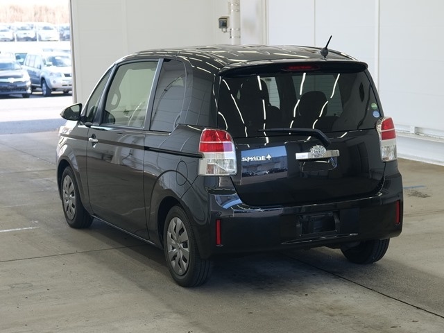 TOYOTA SPADE