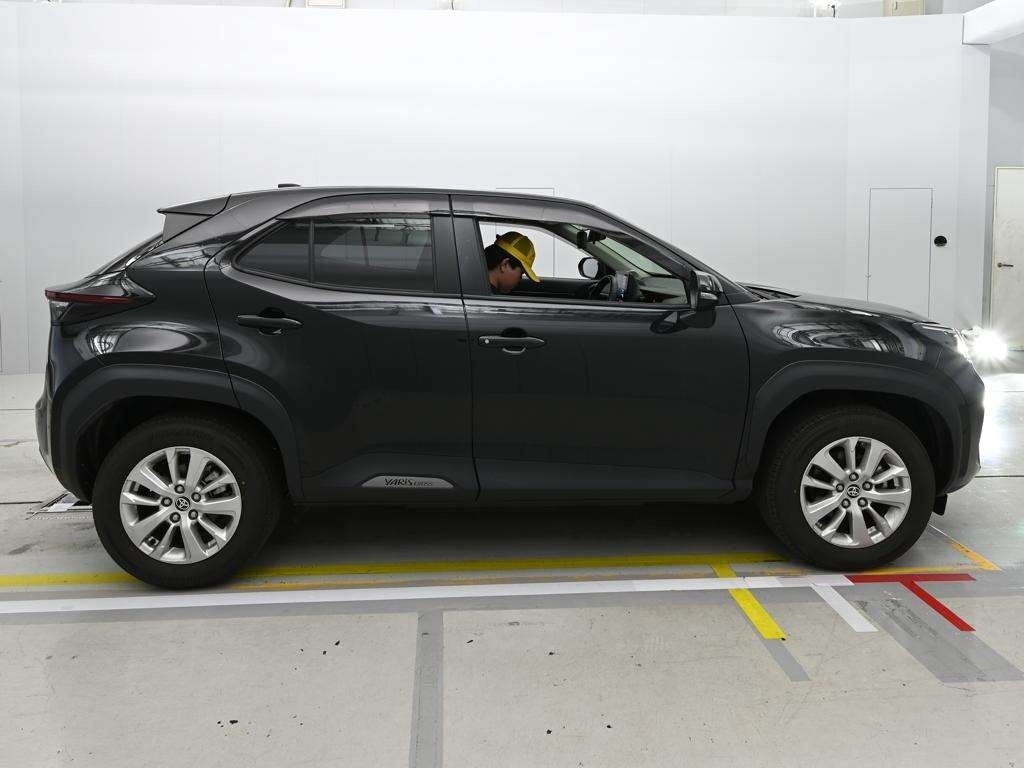 TOYOTA YARIS CROSS
