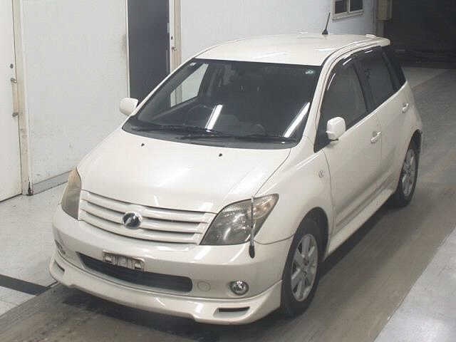 TOYOTA IST
