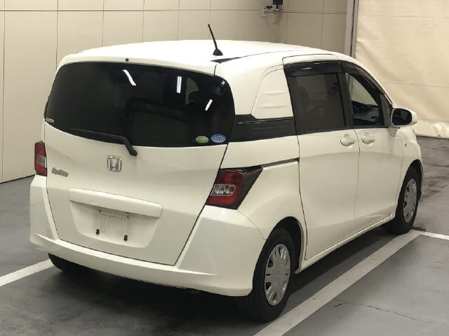 HONDA FREED SPIKE