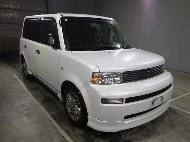TOYOTA BB