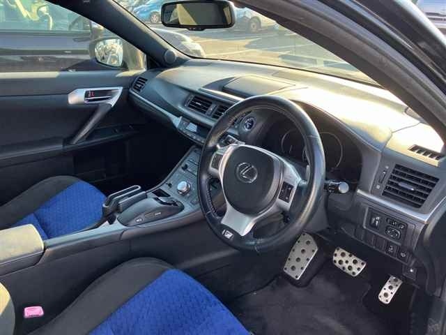 LEXUS CT200H